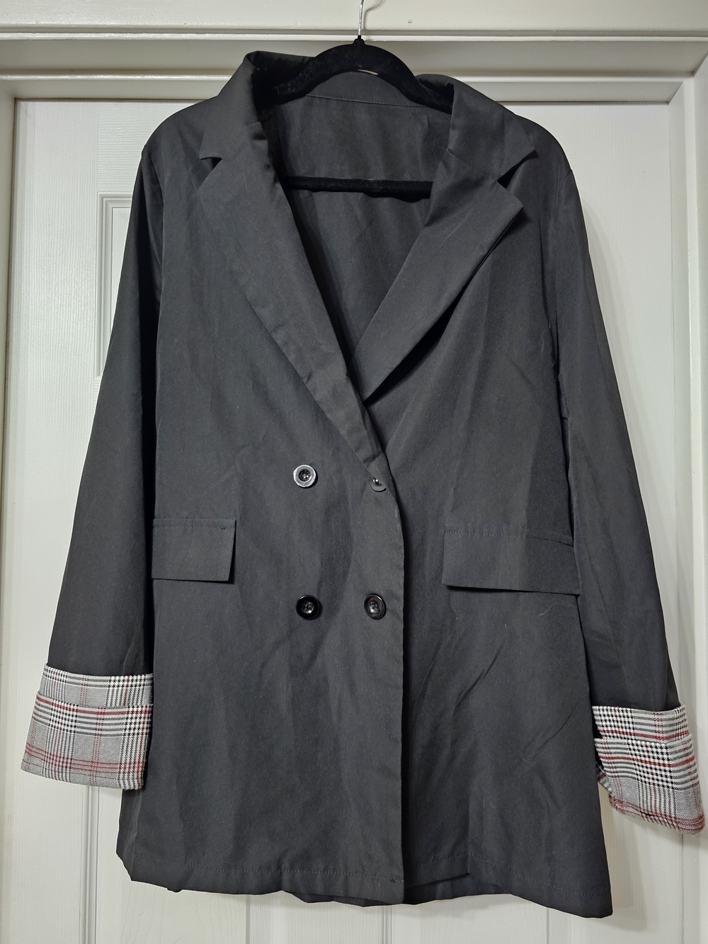 SHEIN Black Double-Breasted Blazer with Plaid Cuff Detail